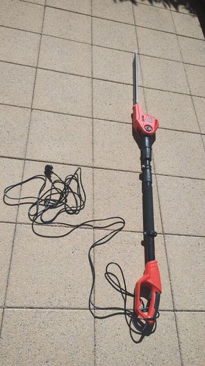 Black and Decker Hedge Trimmer 51cm 550W