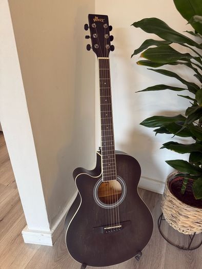 Left Handed Acoustic Guitar