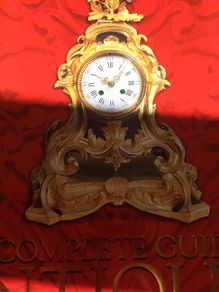 The complete guide to Antiques
