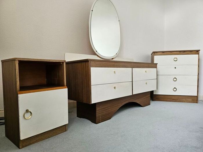 1960s vintage art deco dressing table