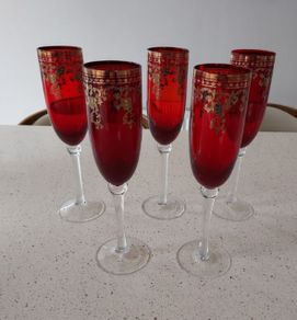 5 Champagne Flutes