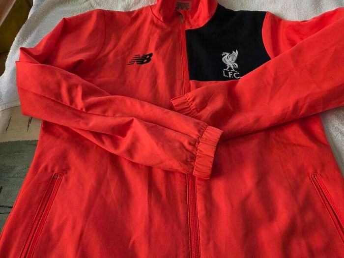 Liverpool Football Club Jacket 2017 to 2018 Childrens Large New Balance