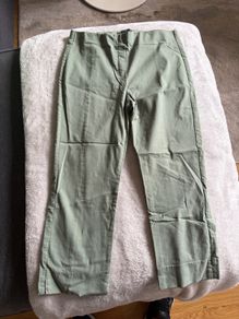 Green Cropped trousers