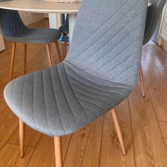 4 Chairs