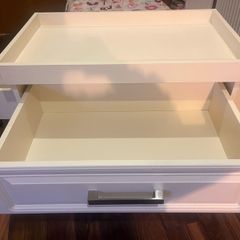 chest of 3 drawers