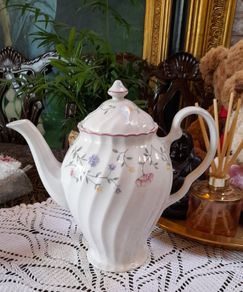 Tea pot Johnson Brothers "Summ Chintz"