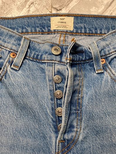 Levi's 501 Curve Ladies Light Blue Denim Jeans W28 L32