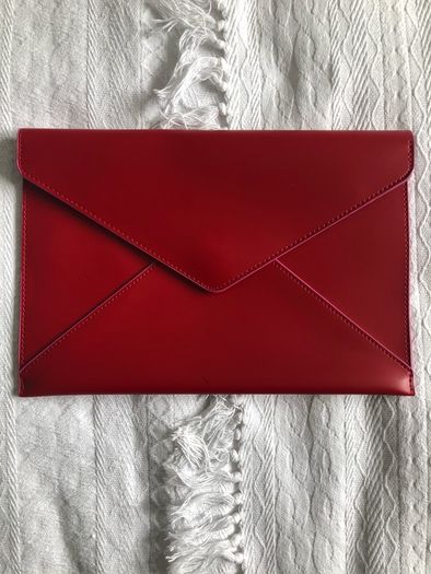 clutch Elizabeth Arden