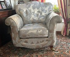 Mint condition Armchair.