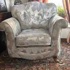 Mint condition Armchair.