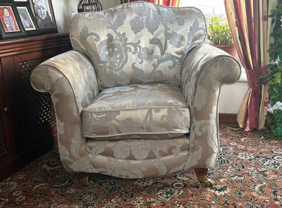 Mint condition Armchair.