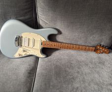 Ernie Ball Music Man Cutlass