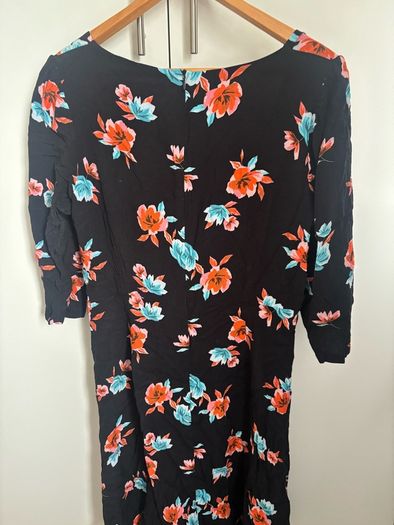 Sosandar dress
