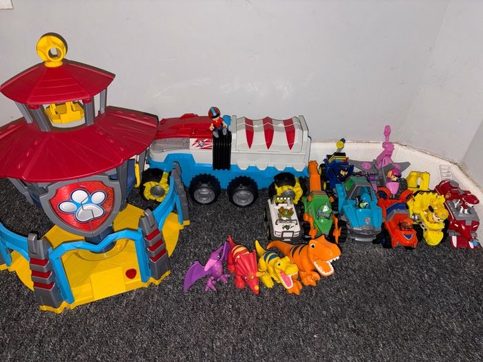 Paw patrol Dino collection