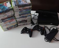 Xbox 360 + 47 games + 2 controllers + kinekt