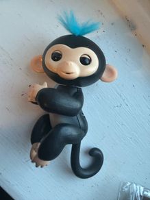 Interactive Fingerling Toy