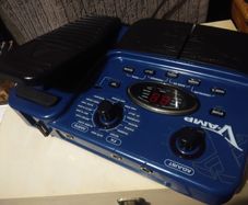 Behringer V-Amp Modeling Multiple Effects guitar unit