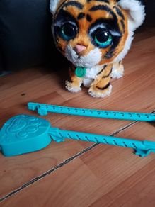 FurReal Walkalots Big Wags Animatronic Plush Tiger Toy