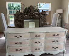 Chest of drawers