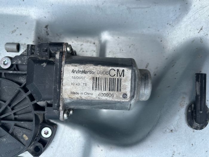Hyundai Santa Fe Window regulator and Motor
