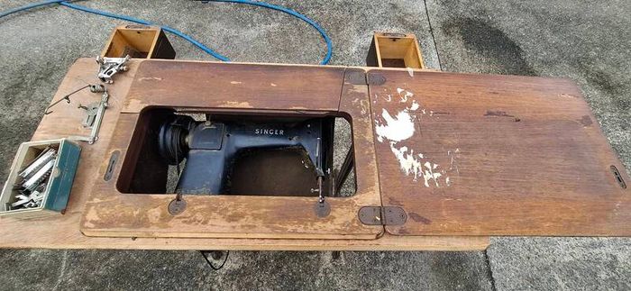 Antique Singer sewing machines x 2