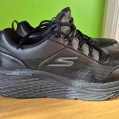 Skechers Trainers