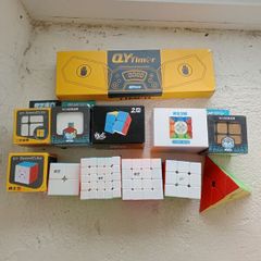 Puzzle Cubes/Rubix Cubes