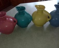 Set of 3 x 20.00 euro each large jug Fiesta made in USA.