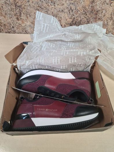Women's Tommy Hilfiger City Iconic Knitted Trainers  Runners Purple Burgundy Size Uk 5 Eu 38