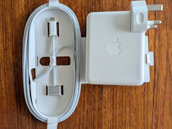 140w Apple charger, unused 70