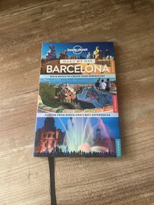 Barcelona tour guide book