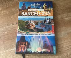 Barcelona tour guide book