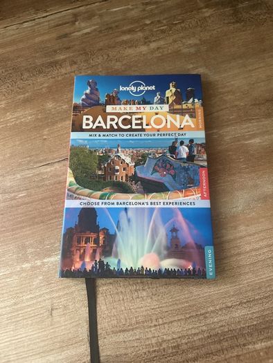 Barcelona tour guide book