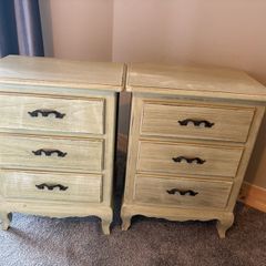 2 Bedside Lockers