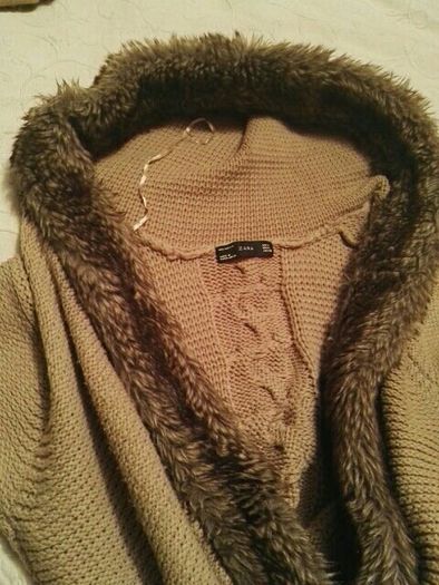 Zara Sleeveless Cardigan