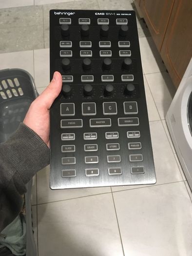 Behringer CMD DV-1