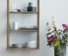 Small shelving unit