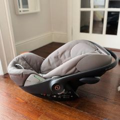 Cybex Gold Cloud G i-size baby car seat