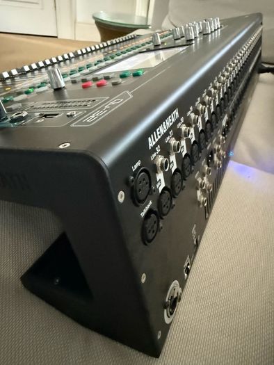 Allen & Heath QU32