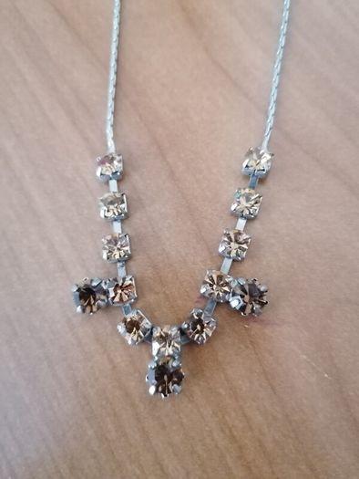 beautiful necklace very dressy