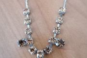 beautiful necklace very dressy