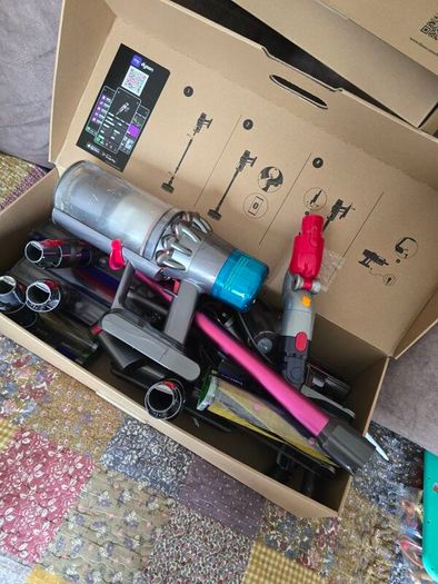 dyson v15 absolute