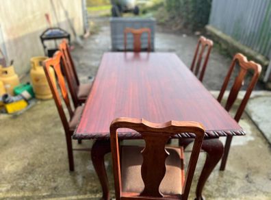 Mahogany table & 6 chairs