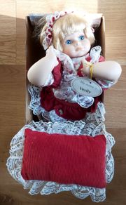 Dolls (2)