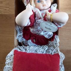 Dolls (2)