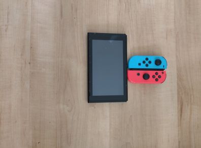 Nintendo switch broken Zr trigger.