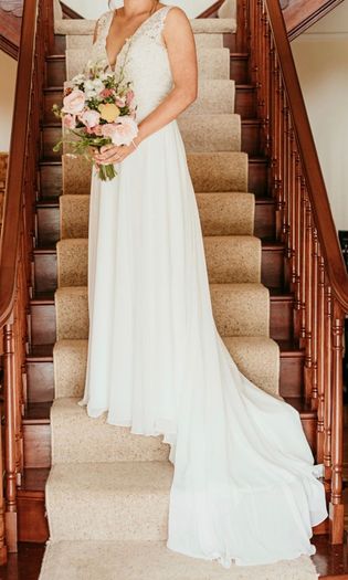 Wedding dress
