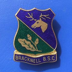 BRACKNELL BSC (maker: H W Miller Ltd) - member's enamel badge Bracknell Bowling & Social Club (early 1970's)
