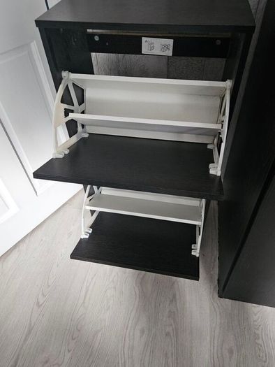 Shoe locker