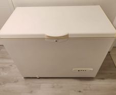 Whirlpool Large Chest freezer